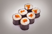 Salmon roe maki