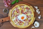 Carbonara pizza