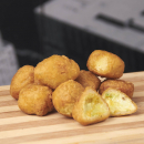 CHEDDAR CHEESE WITH CHILI PEPPER