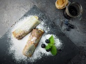 Pancake with blueberry jam (1pc)