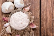 Garlic sour cream
