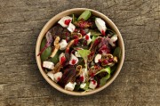 Dried fig salad with goat cheese