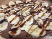 Nutella-banana pizza