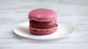 Raspberry macaron